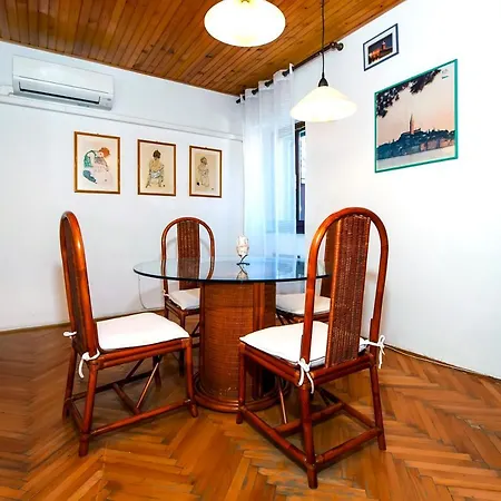 Carera Seaview Apartment