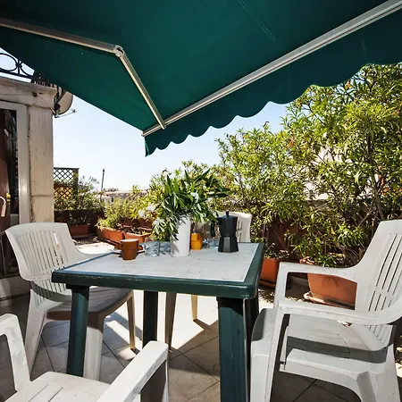 Carera Seaview Appartement *